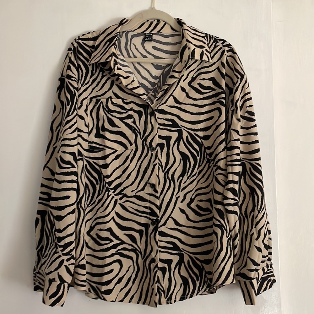 Zebra print button down - Picture 4 of 4